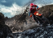 开云足球直播-掘金式碾压，当王哲林在CBA赛场打出约基奇时刻