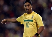 开云足球直播-从温网险胜到ATP总决赛高光，蒂姆的蜕变与唯一性