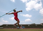 开云下载-赛道上的孤勇者，勒克莱尔如何扛起法拉利，轻取雷诺车队