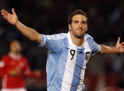 开云体育官方网站-羽球惊魂夜，法国队险胜印度队，郑思维点燃赛场背后的多元启示