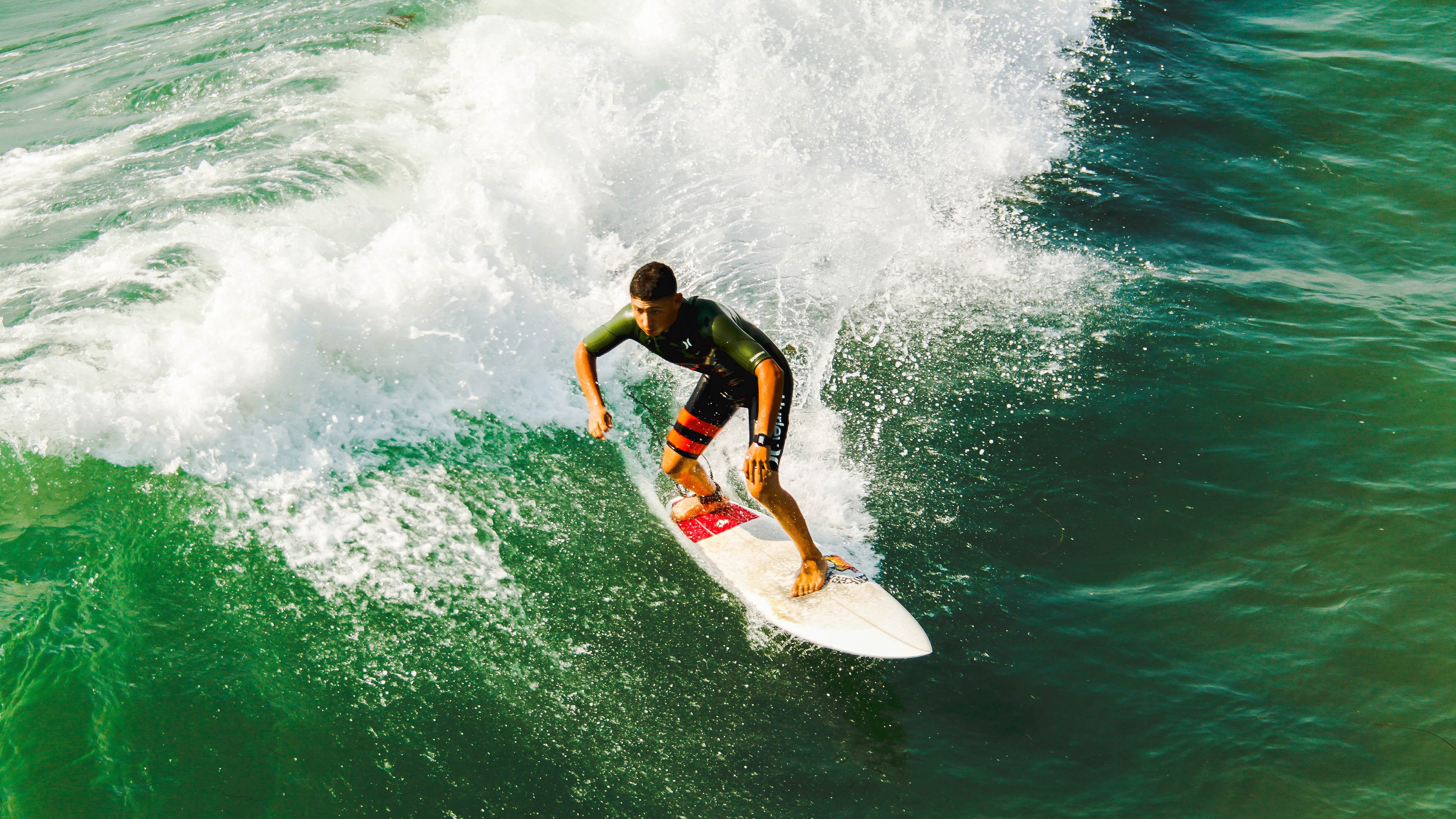 黄潜铁血破局，硬仗淬炼西班牙，卢卡库满分诠释大心脏